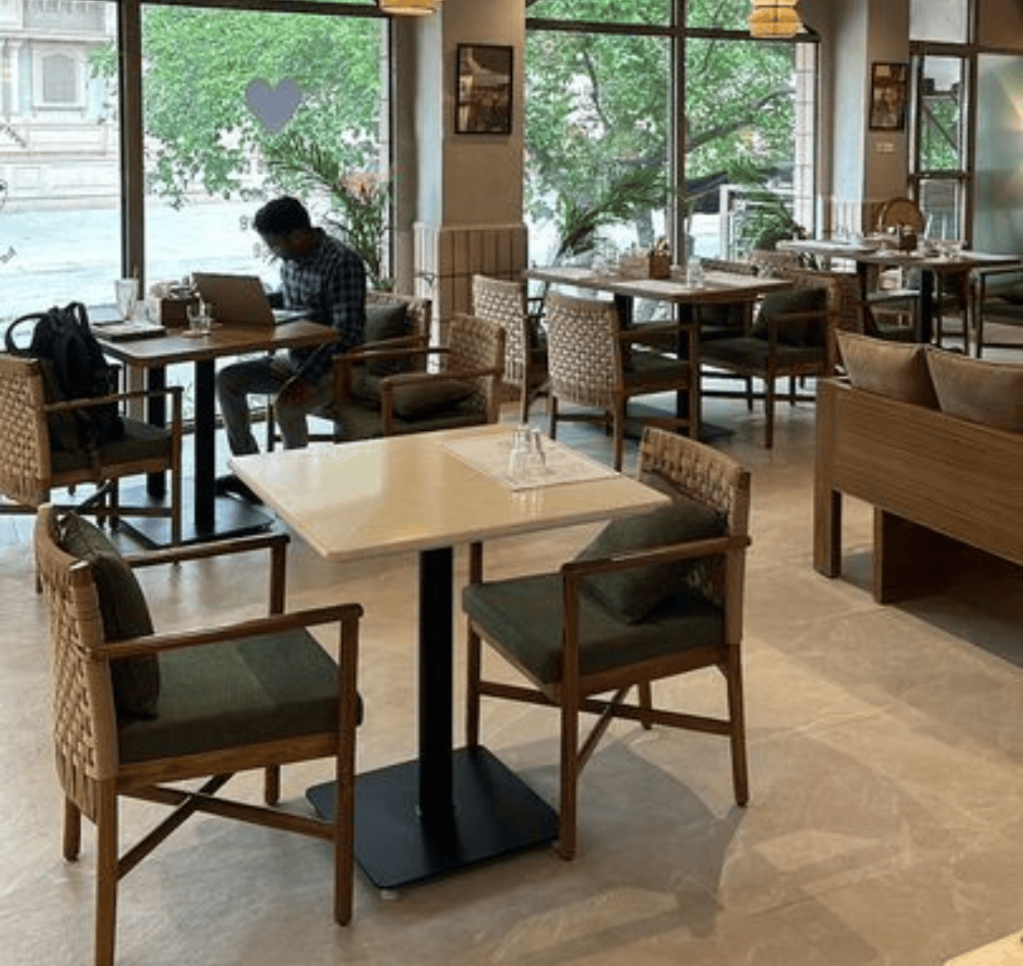 Side-Walk-Cafe